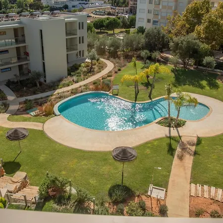 Mooving - Oasis Mar - Praia Da Rocha *